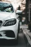 Mercedes-benz geparkeerd